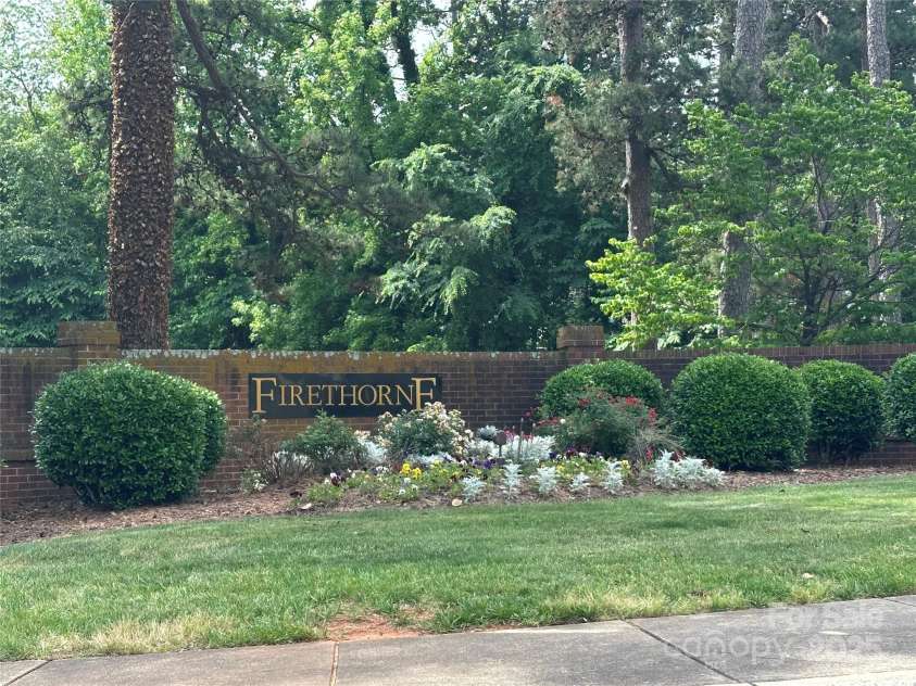 2958 Iron Gate Lane, Charlotte, NC 28212.  MLS# CAR4259508, YatesRealty ID 18620. 