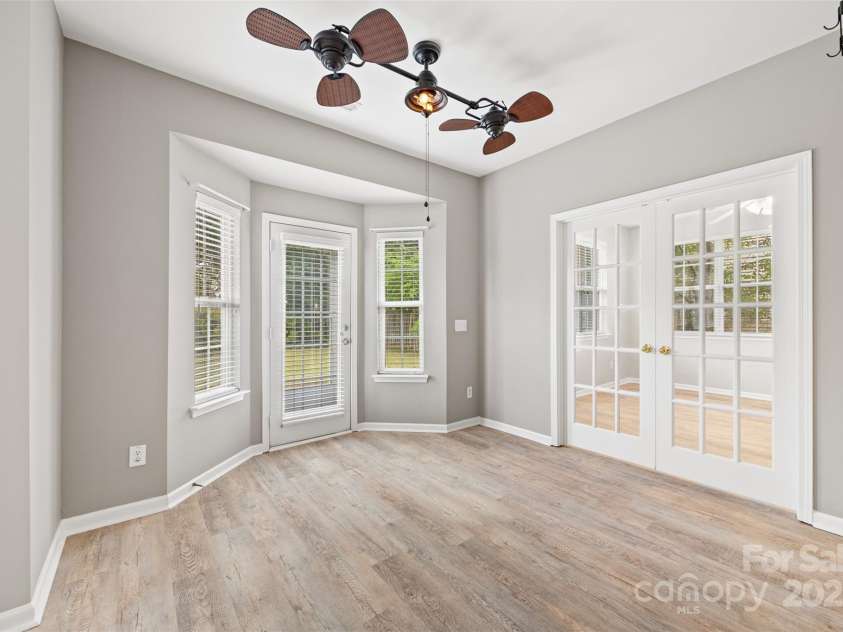 10933 Sedgemoor Lane, Charlotte, NC 28277.  MLS# CAR4231380, YatesRealty ID 18621. 