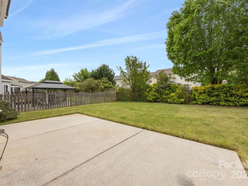 10933 Sedgemoor Lane, Charlotte, NC 28277.  MLS# CAR4231380, YatesRealty ID 18621. 