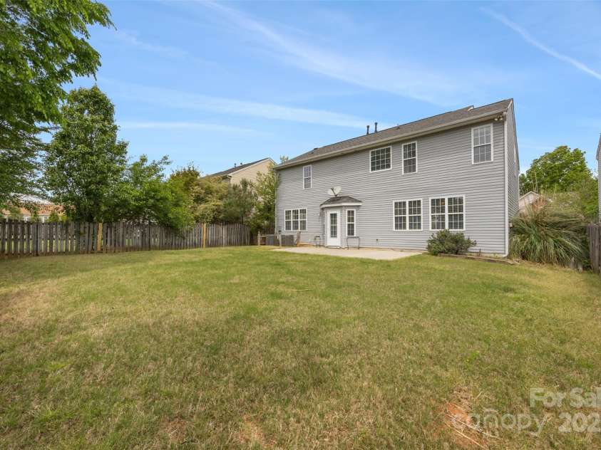 10933 Sedgemoor Lane, Charlotte, NC 28277.  MLS# CAR4231380, YatesRealty ID 18621. 