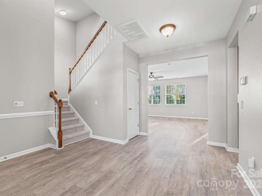 10933 Sedgemoor Lane, Charlotte, NC 28277.  MLS# CAR4319719, YatesRealty ID 18621. 