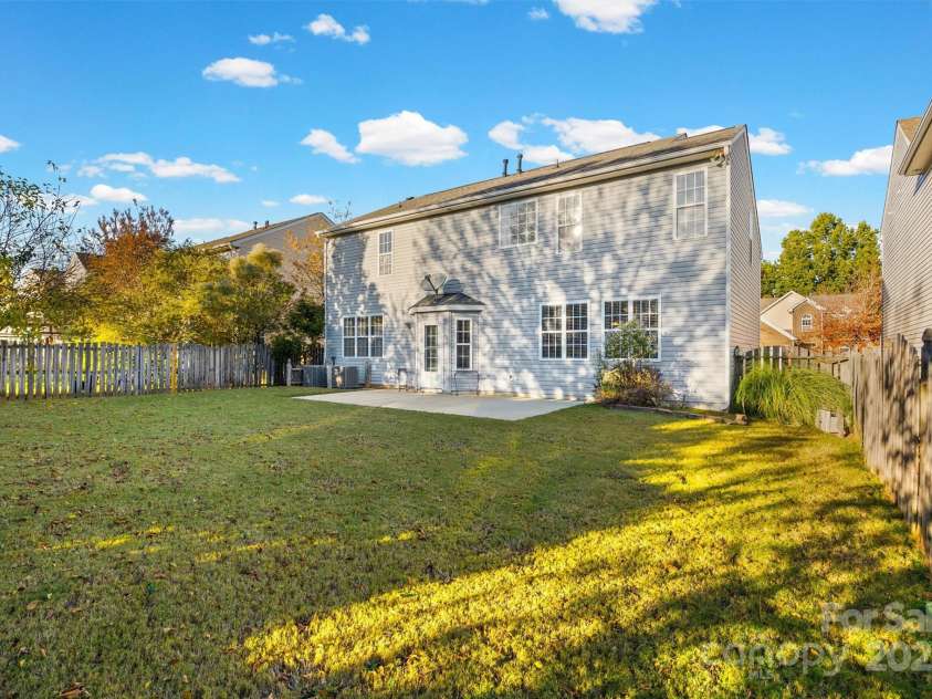 10933 Sedgemoor Lane, Charlotte, NC 28277.  MLS# CAR4319719, YatesRealty ID 18621. 