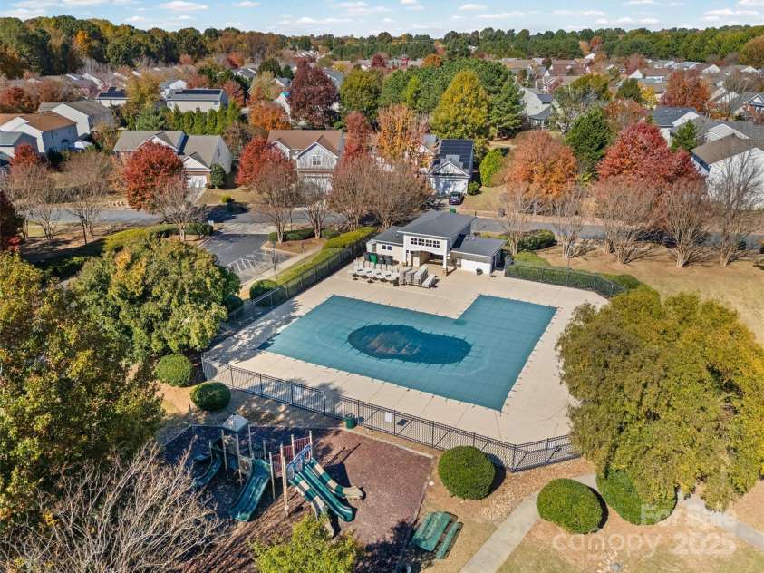 10933 Sedgemoor Lane, Charlotte, NC 28277.  MLS# CAR4319719, YatesRealty ID 18621. 