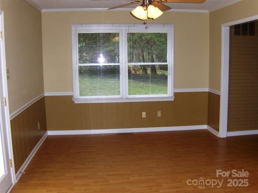 134 Crystal Circle, Mooresville, NC 28117.  MLS# CAR4263916, YatesRealty ID 18622. 