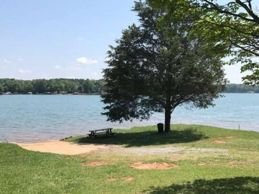 134 Crystal Circle, Mooresville, NC 28117.  MLS# CAR4263916, YatesRealty ID 18622. Boat Ramp and swimming area