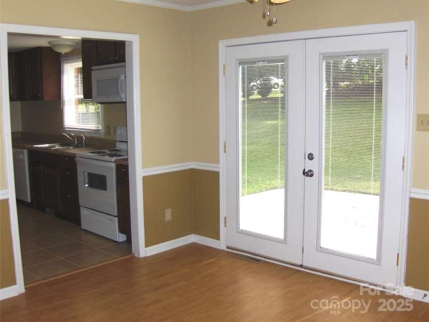 134 Crystal Circle, Mooresville, NC 28117.  MLS# CAR4263916, YatesRealty ID 18622. Dining Room