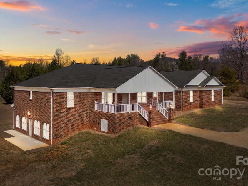 297 Brooks Road Extension, Bostic, NC 28018.  MLS# CAR4234107, YatesRealty ID 18624. 