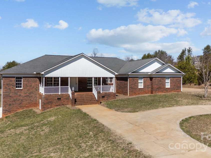 297 Brooks Road Extension, Bostic, NC 28018.  MLS# CAR4234107, YatesRealty ID 18624. 