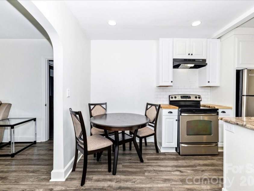 414 8th Avenue, Gastonia, NC 28054.  MLS# CAR4372732, YatesRealty ID 18624. 