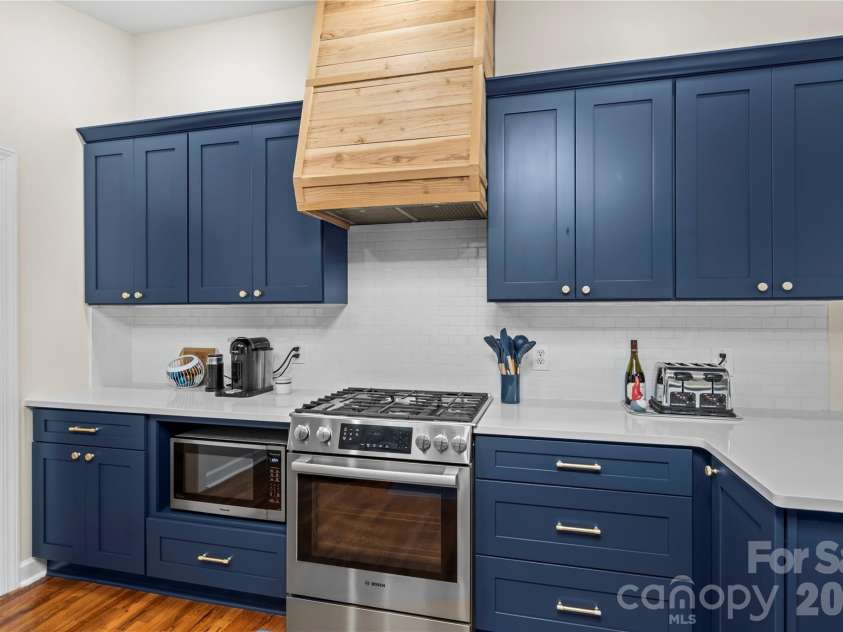 1801 Riverview Court, Hendersonville, NC 28739.  MLS# CAR4373353, YatesRealty ID 18626. 