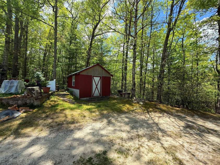 630 Deer Chase Circle, Cedar Mountain, NC 28718.  MLS# CAR4256773, YatesRealty ID 18626. 