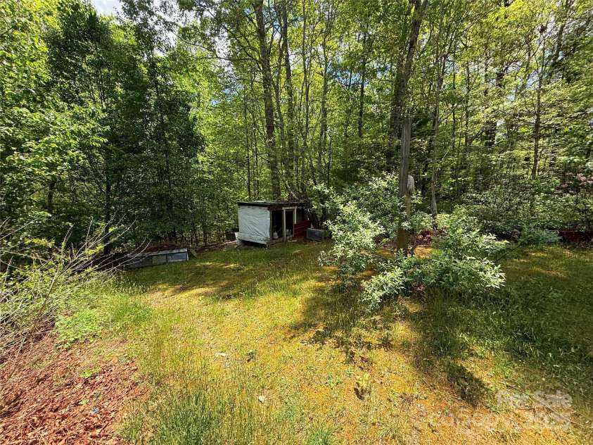 630 Deer Chase Circle, Cedar Mountain, NC 28718.  MLS# CAR4256773, YatesRealty ID 18626. 