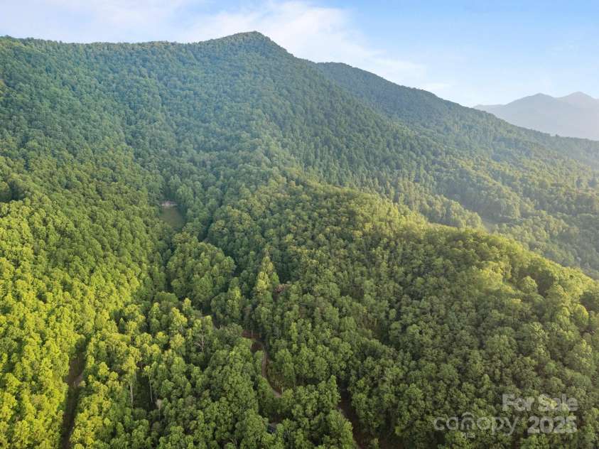 10 Turkey Trot Trail, Sylva, NC 28779.  MLS# CAR4268592, YatesRealty ID 18627. 