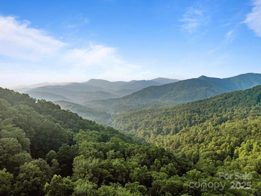 10 Turkey Trot Trail, Sylva, NC 28779.  MLS# CAR4268592, YatesRealty ID 18627. 