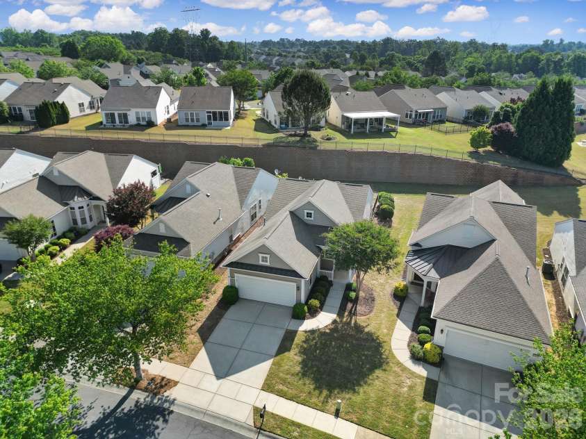 19174 Mallard Drive, Fort Mill, SC 29707.  MLS# CAR4375461, YatesRealty ID 18627. 