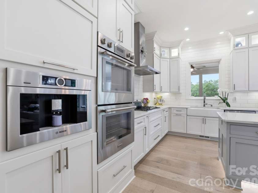 12503 Three Lakes Drive, Charlotte, NC 28277.  MLS# CAR4361015, YatesRealty ID 18628. 