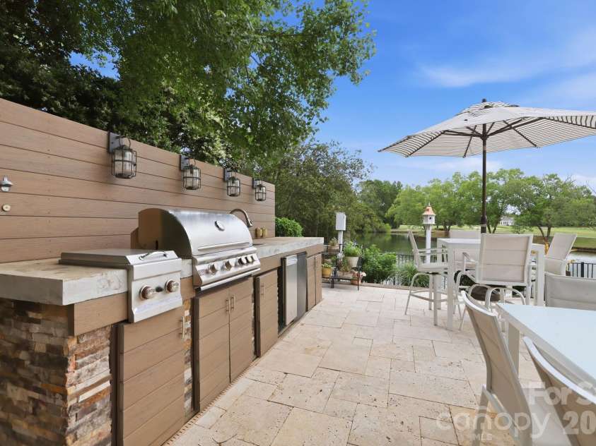 12503 Three Lakes Drive, Charlotte, NC 28277.  MLS# CAR4361015, YatesRealty ID 18628. 