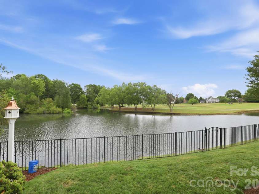 12503 Three Lakes Drive, Charlotte, NC 28277.  MLS# CAR4361015, YatesRealty ID 18628. 