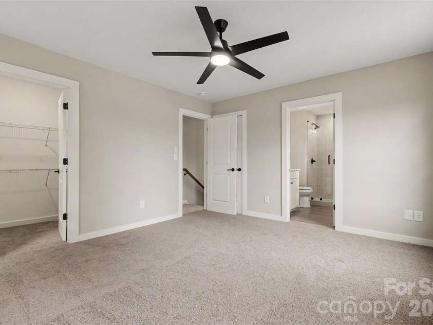 112 Hilltop Drive, Gastonia, NC 28054.  MLS# CAR4370883, YatesRealty ID 18629. 