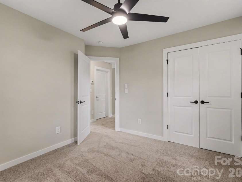 112 Hilltop Drive, Gastonia, NC 28054.  MLS# CAR4370883, YatesRealty ID 18629. 