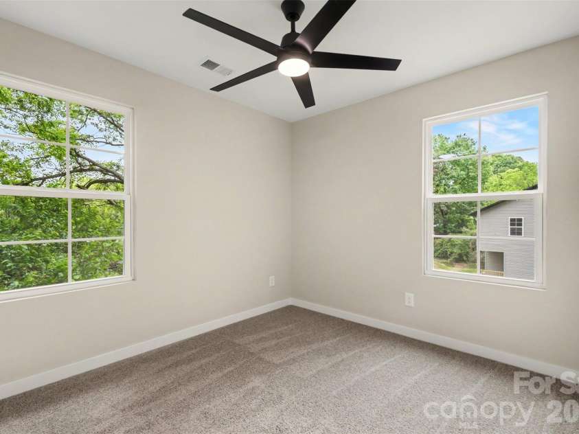 112 Hilltop Drive, Gastonia, NC 28054.  MLS# CAR4370883, YatesRealty ID 18629. 