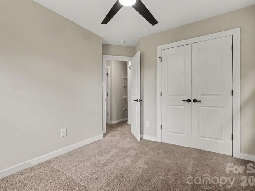 112 Hilltop Drive, Gastonia, NC 28054.  MLS# CAR4370883, YatesRealty ID 18629. 