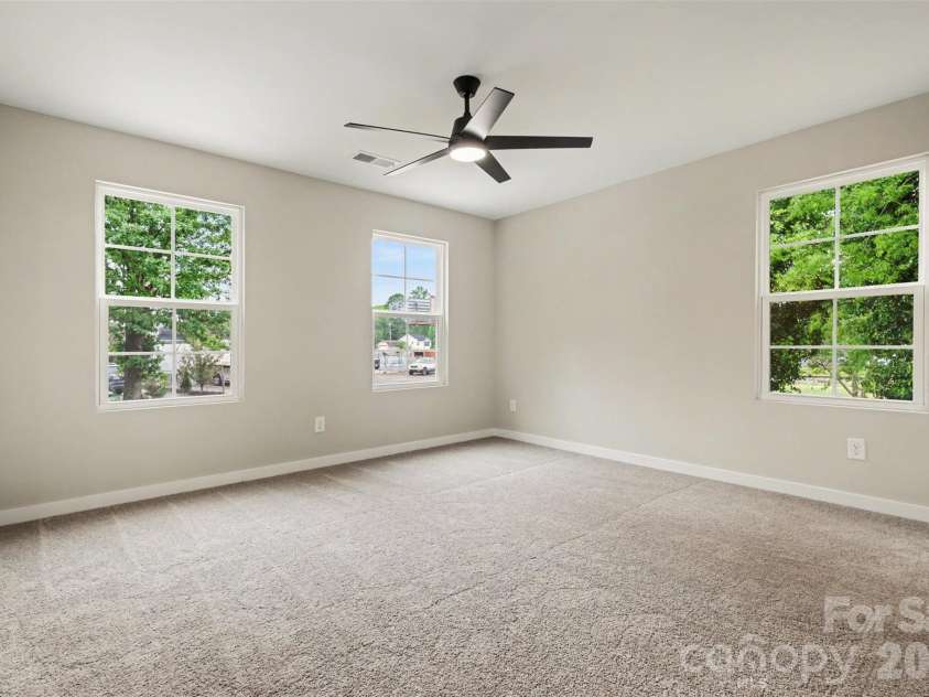 112 Hilltop Drive, Gastonia, NC 28054.  MLS# CAR4370883, YatesRealty ID 18629. 
