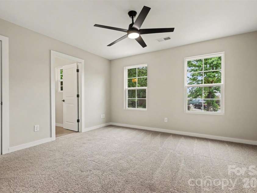 112 Hilltop Drive, Gastonia, NC 28054.  MLS# CAR4370883, YatesRealty ID 18629. 