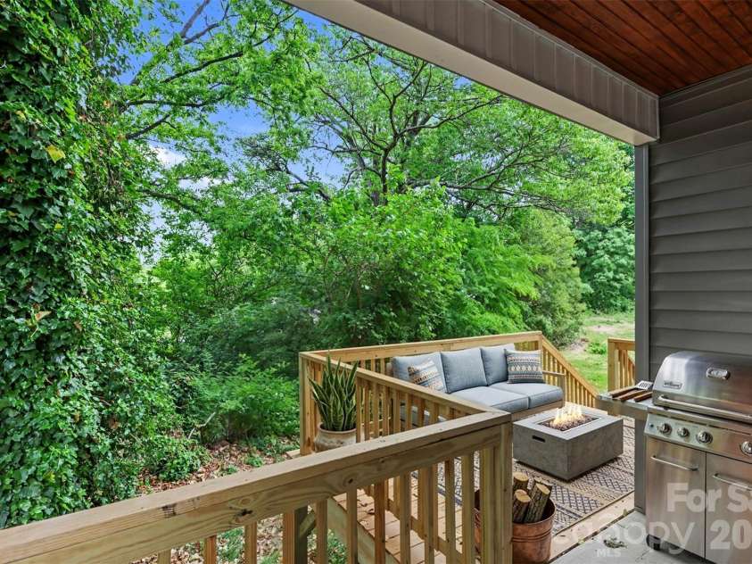 112 Hilltop Drive, Gastonia, NC 28054.  MLS# CAR4370883, YatesRealty ID 18629. 