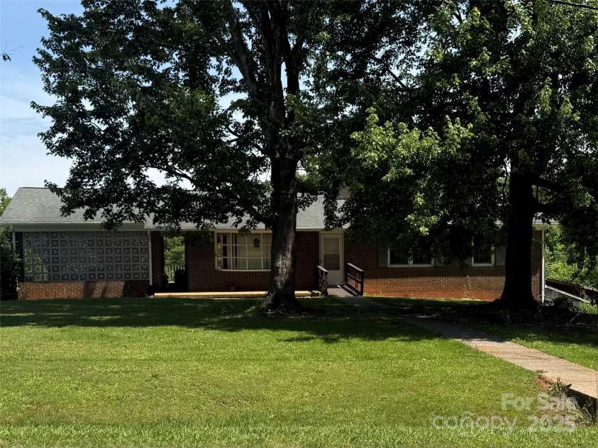 1821 Beaman Street, Shelby, NC 28152.  MLS# CAR4260027, YatesRealty ID 18630. 