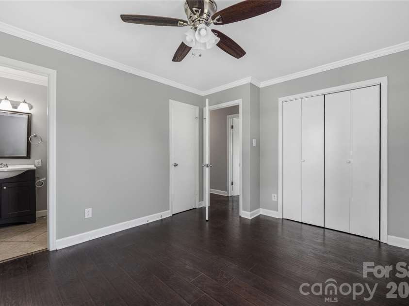 112 Robinette Lane, Statesville, NC 28625.  MLS# CAR4412009, YatesRealty ID 18631. 