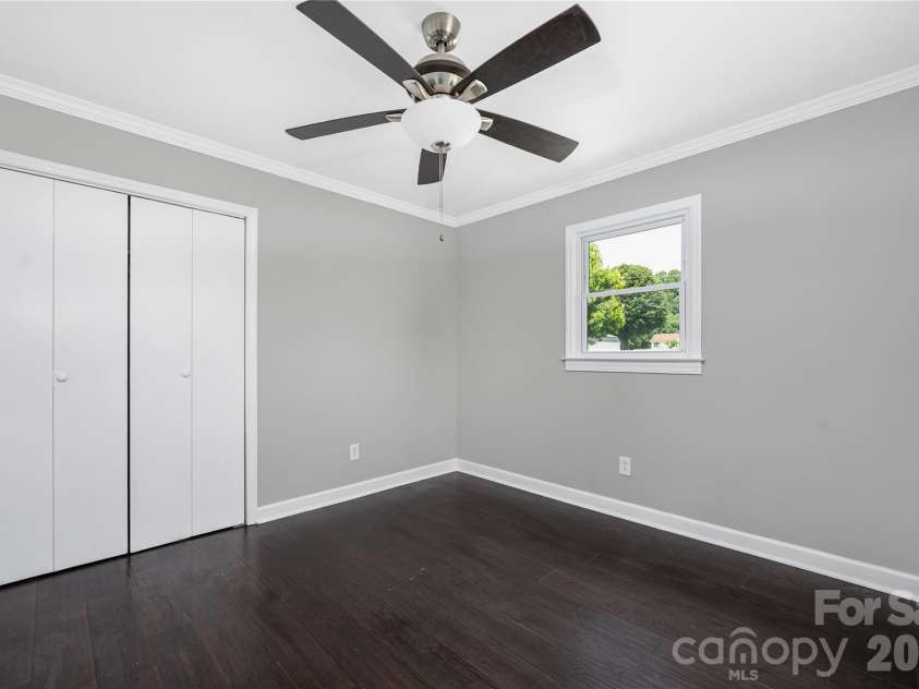 112 Robinette Lane, Statesville, NC 28625.  MLS# CAR4412009, YatesRealty ID 18631. 