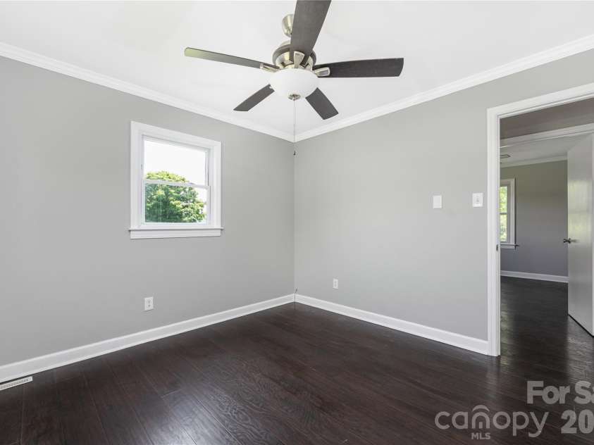 112 Robinette Lane, Statesville, NC 28625.  MLS# CAR4412009, YatesRealty ID 18631. 