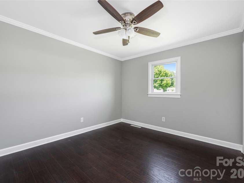 112 Robinette Lane, Statesville, NC 28625.  MLS# CAR4412009, YatesRealty ID 18631. 
