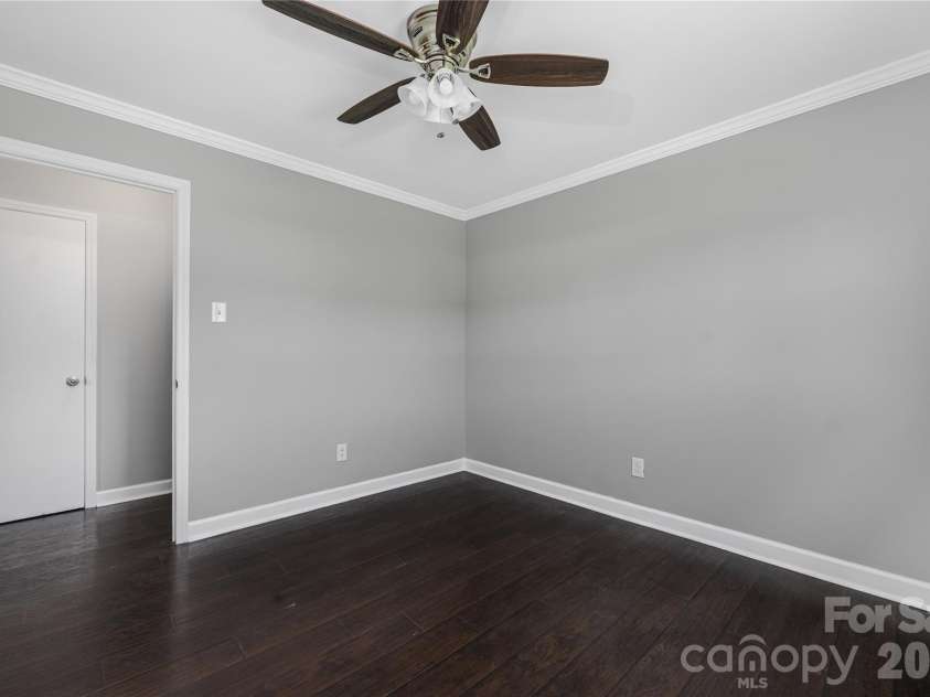 112 Robinette Lane, Statesville, NC 28625.  MLS# CAR4412009, YatesRealty ID 18631. 
