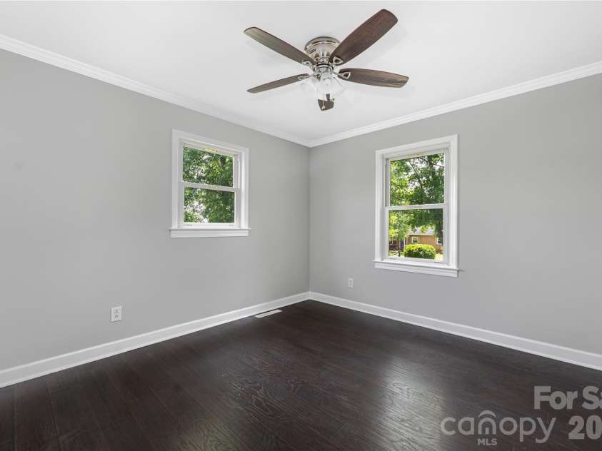 112 Robinette Lane, Statesville, NC 28625.  MLS# CAR4412009, YatesRealty ID 18631. 