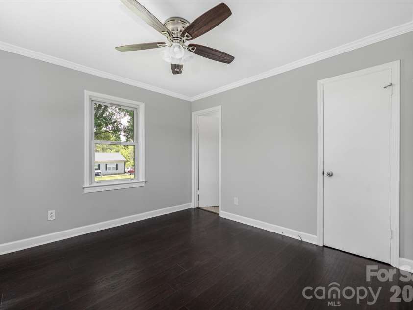 112 Robinette Lane, Statesville, NC 28625.  MLS# CAR4412009, YatesRealty ID 18631. 