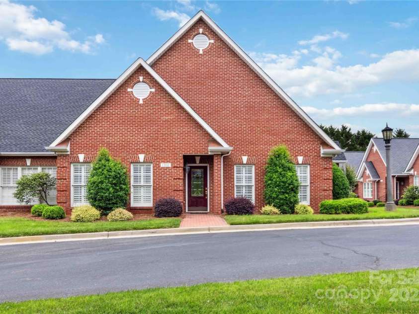 1302 Warrington Place, Rock Hill, SC 29732.  MLS# CAR4265675, YatesRealty ID 18631. 