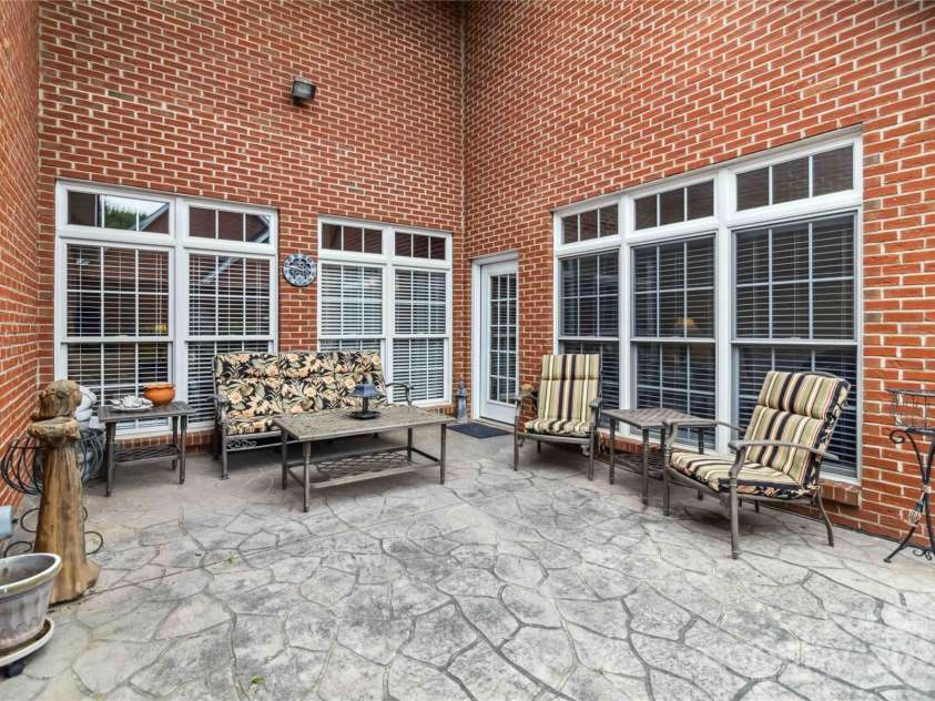 1302 Warrington Place, Rock Hill, SC 29732.  MLS# CAR4265675, YatesRealty ID 18631. 