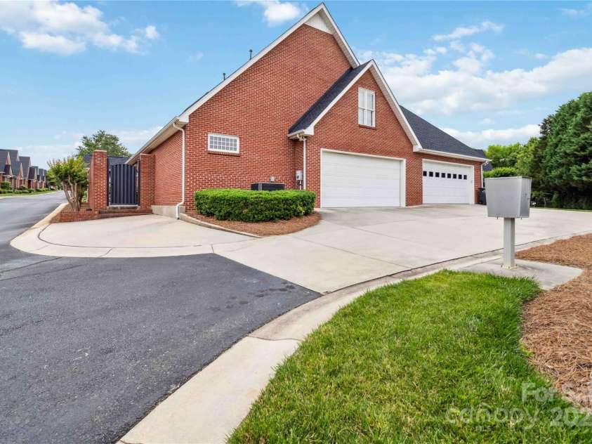 1302 Warrington Place, Rock Hill, SC 29732.  MLS# CAR4265675, YatesRealty ID 18631. 