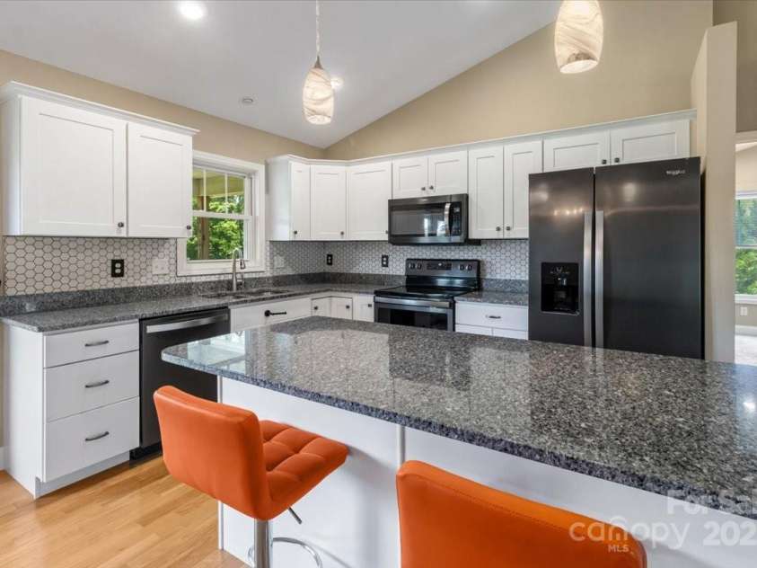 39 Curtis Miles Road, Alexander, NC 28701.  MLS# CAR4266171, YatesRealty ID 18633. Classic, well designed kitchen