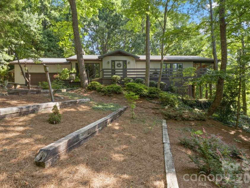56 Cardinal Circle, Tryon, NC 28782.  MLS# CAR4363971, YatesRealty ID 18634. 