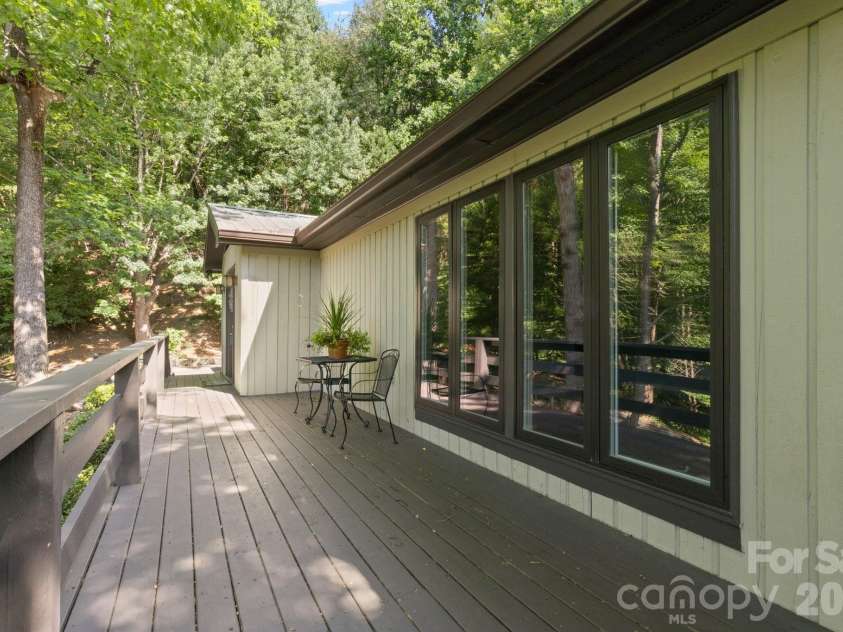 56 Cardinal Circle, Tryon, NC 28782.  MLS# CAR4363971, YatesRealty ID 18634. 