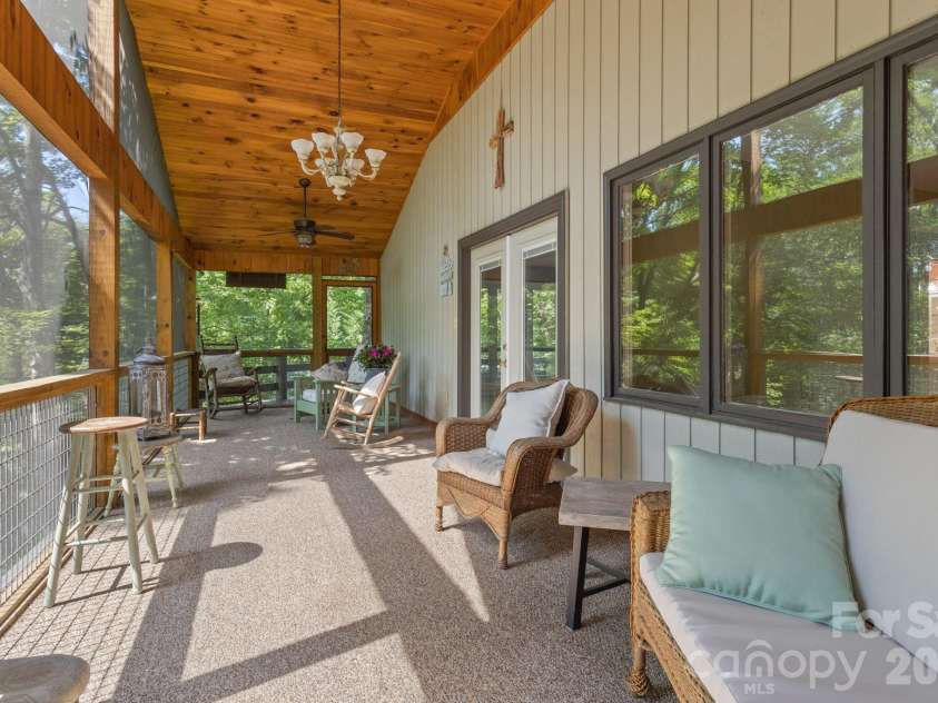 56 Cardinal Circle, Tryon, NC 28782.  MLS# CAR4363971, YatesRealty ID 18634. 