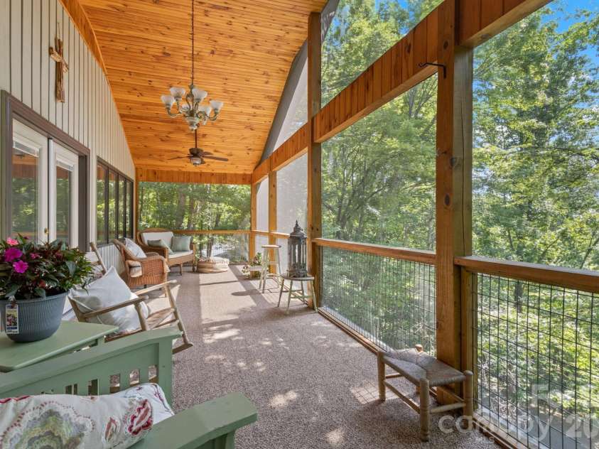 56 Cardinal Circle, Tryon, NC 28782.  MLS# CAR4363971, YatesRealty ID 18634. 