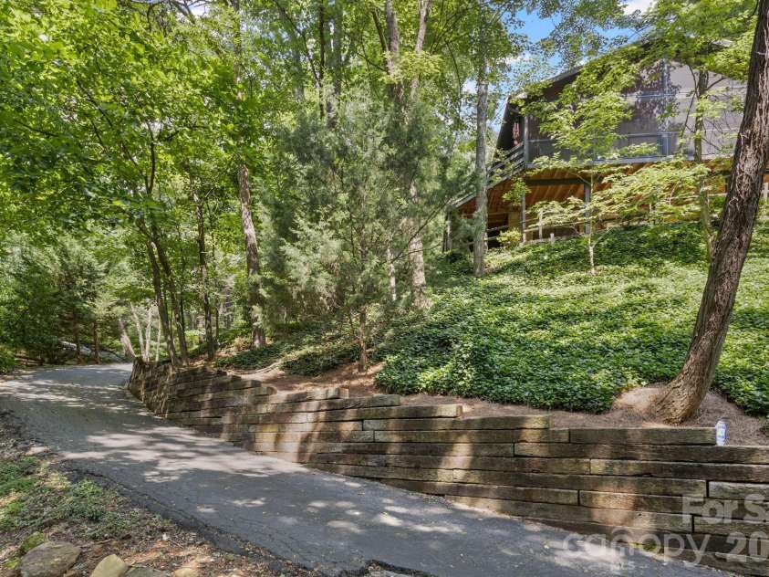 56 Cardinal Circle, Tryon, NC 28782.  MLS# CAR4363971, YatesRealty ID 18634. 