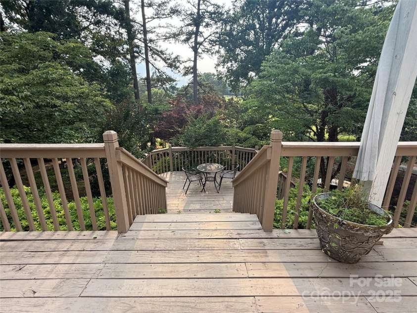 18 Olde Duffers Drive, Nebo, NC 28761.  MLS# CAR4266024, YatesRealty ID 18637. 