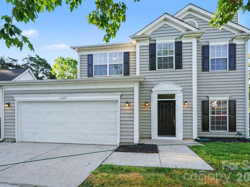 11632 Larix Drive, Charlotte, NC 28273.  MLS# CAR4369894, YatesRealty ID 18638. 