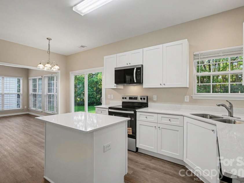 11632 Larix Drive, Charlotte, NC 28273.  MLS# CAR4369894, YatesRealty ID 18638. 