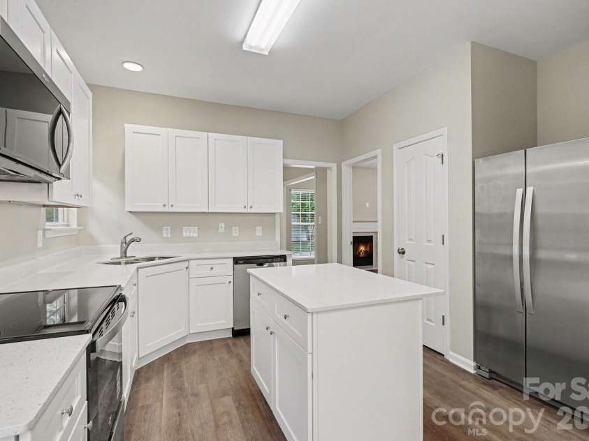 11632 Larix Drive, Charlotte, NC 28273.  MLS# CAR4369894, YatesRealty ID 18638. 